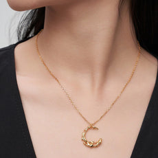 Irregular Water Flow Moon Necklace