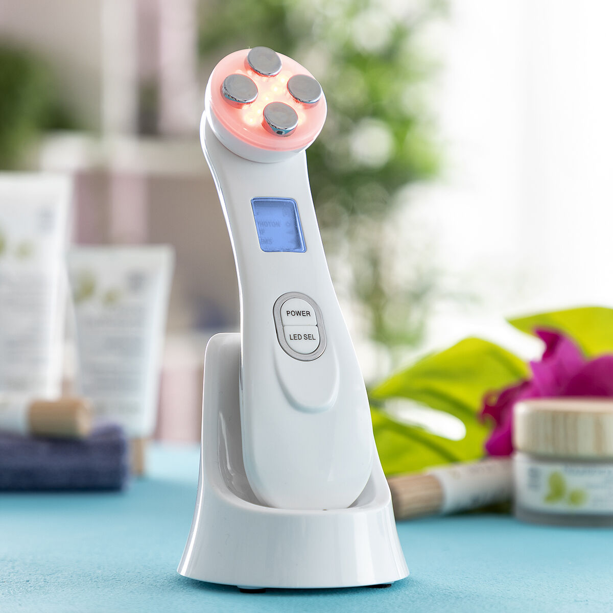 Facial Massager with Radiofrequency, Phototherapy and Electrostimulation Wace